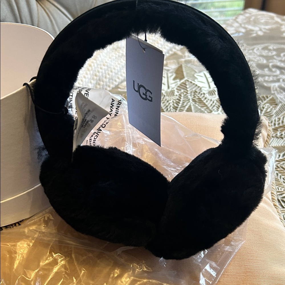 UGG Black Earmuffs